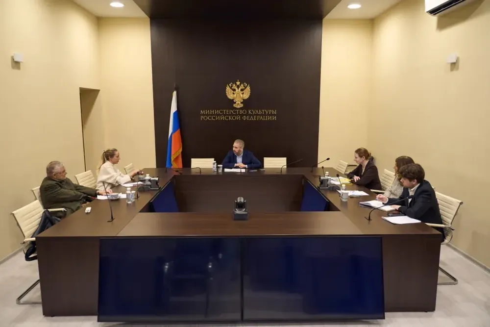 В Минкульте обсудили создание электронной библиотеки пьес на базе Союза писателей России