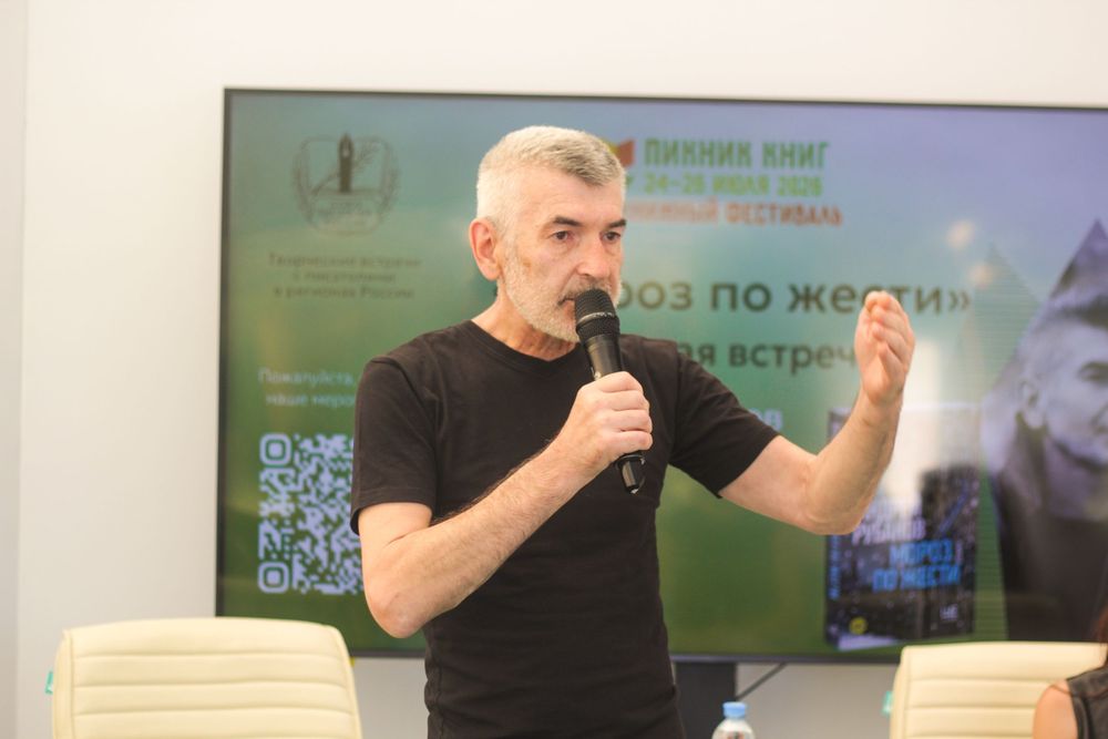 Россия столь велика, что географически непознаваема в пределах одной жизни: Андрей Рубанов о поездке в Тюмень