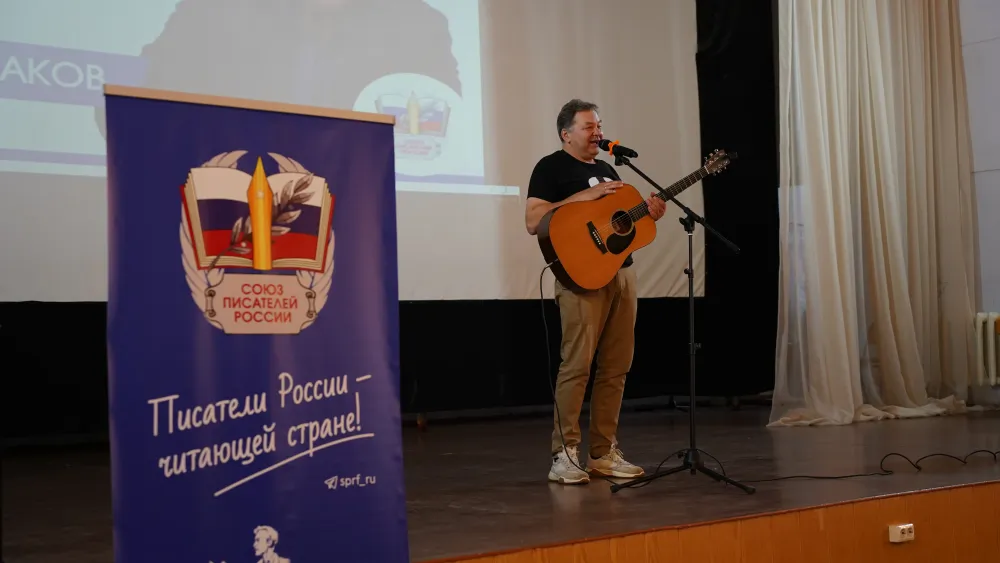 «Я видел лица, улыбки, слёзы». Поэт Алексей Витаков встретился с нашими бойцами в самарском госпитале